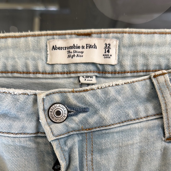 Abercrombie & Fitch Skinny High Rise Light Blue Denim Jeans Curve Love Size 14 - Picture 2 of 3